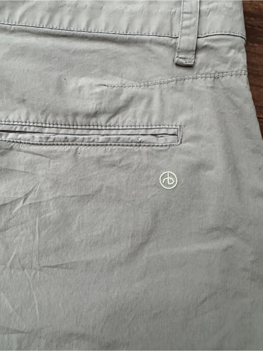 rag & bone Green Casual Flat Front Cotton Blend Green Chino Shorts 9”